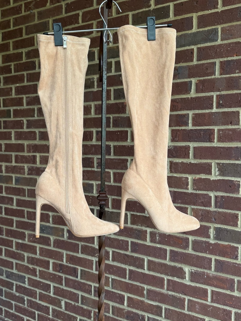 Lulus Loriah Light Nude Suede Square - Picture 4 of 6